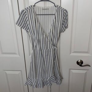 abercrombie and fitch wrap dress